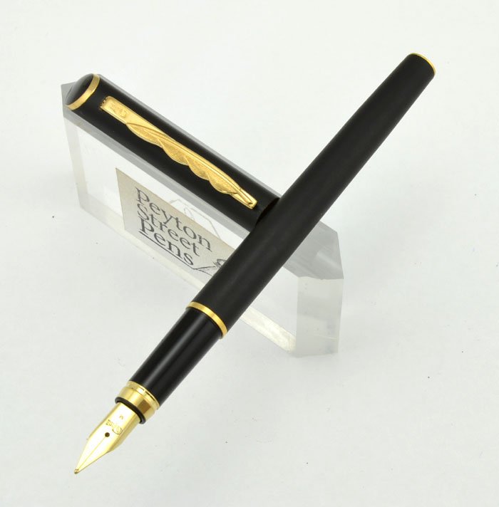 Quill Pen Co. Cartridge Fountain Pen Black, Medium Nib, (Like New, In